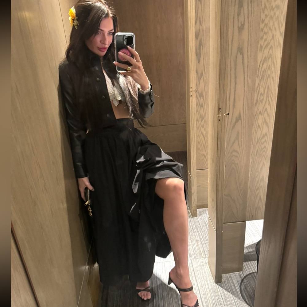 Elegant Black Women's Skirt